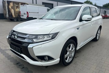 2.0 hybryda 4x4 LED podgrzewana kierownica Tempomat manetki