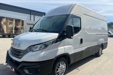 2.3 Diesel 156 KM Nawigacja Sensor Radar Pneumatyka Asystent Pasa LED