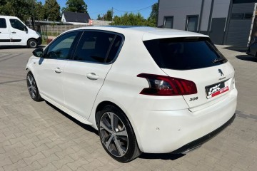 1.2 Benzyna 130 KM Full LED Nawigacja Kamera GT-Line Sensor
